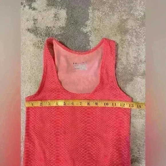 Women’s Pink Under Armour Workout Tank Top - Picture 4 of 5